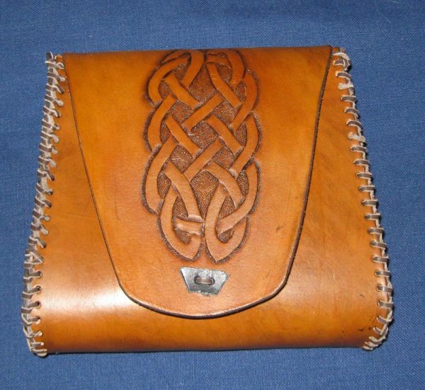 Ledertasche punziert